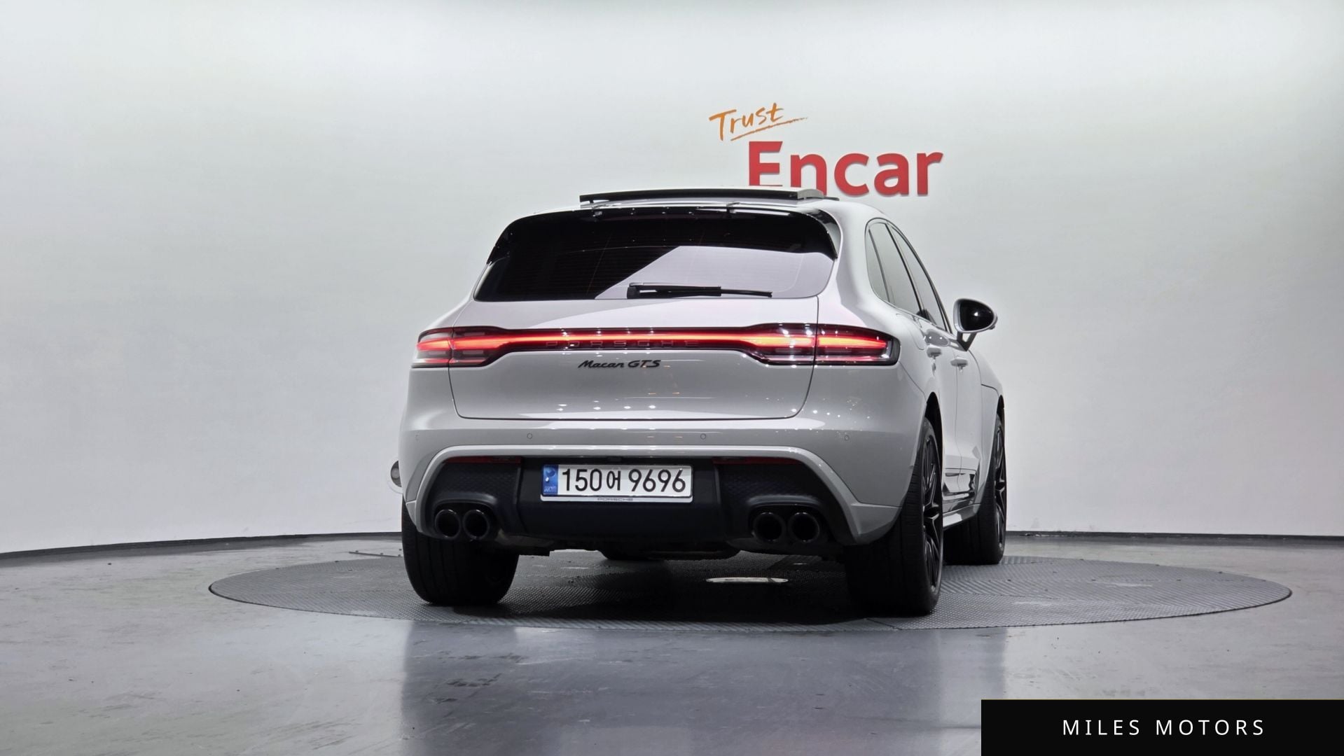 Porsche Macan 2023 — миниатюра 3
