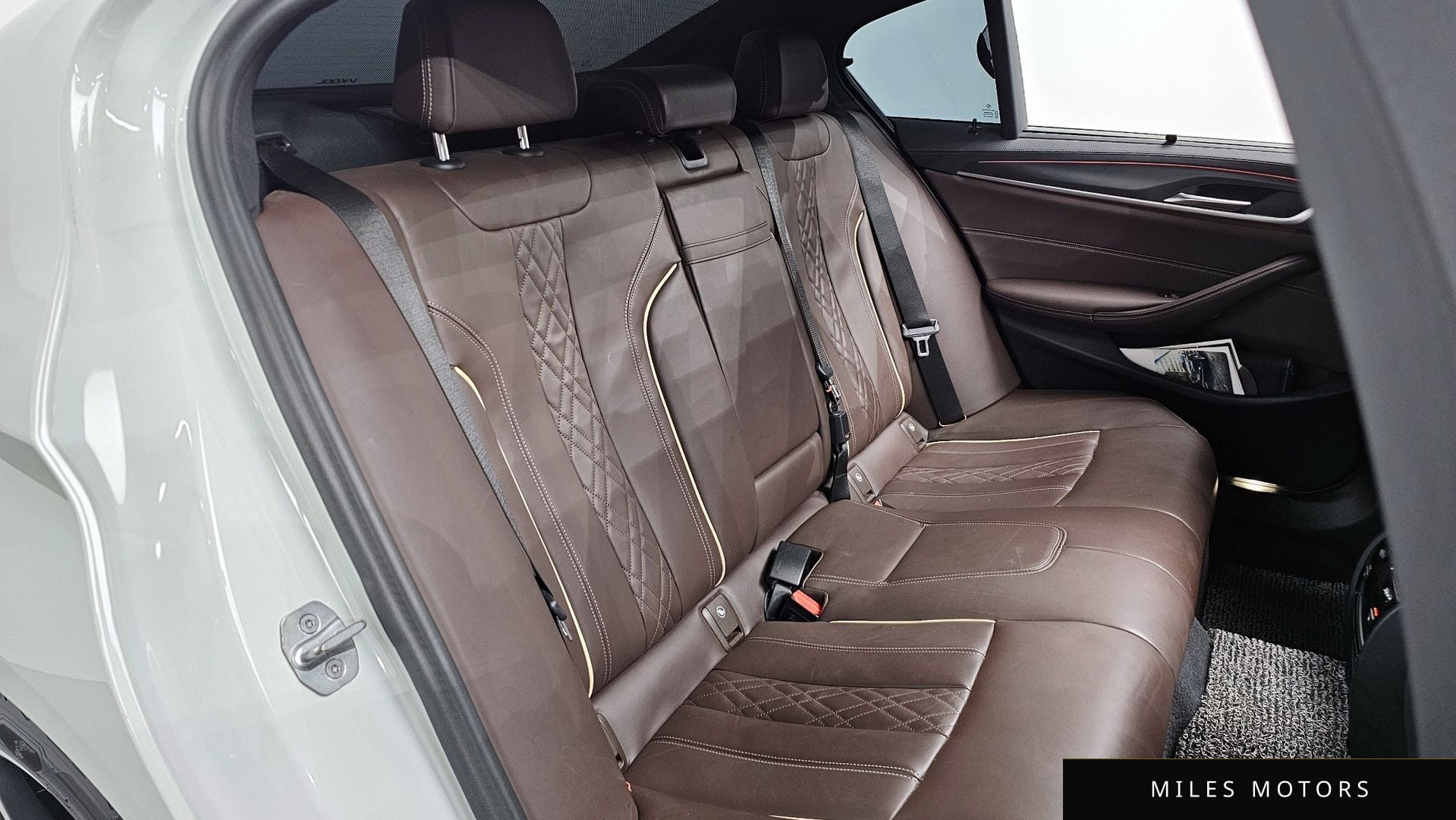 BMW 5 Series (G30) 2023 — миниатюра 12
