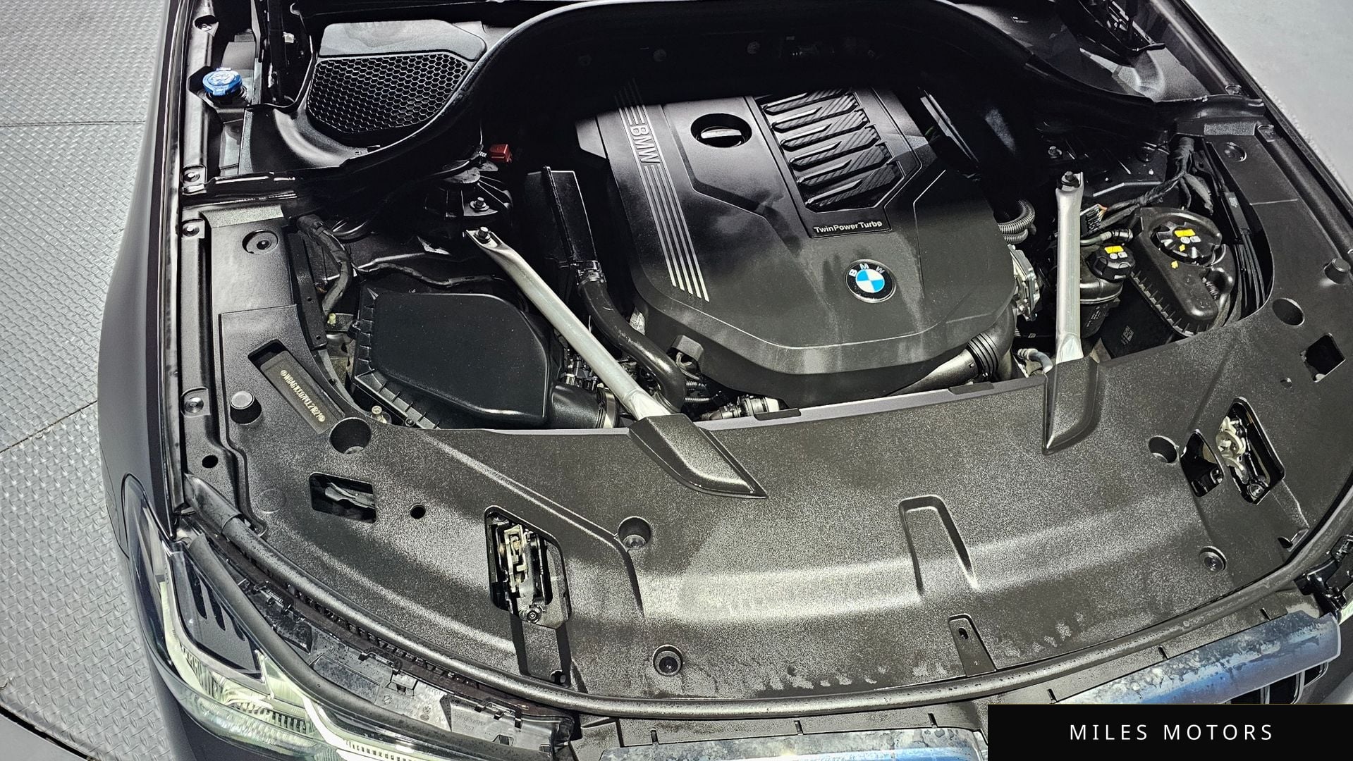 BMW 6시리즈 GT (G32) 2023 — миниатюра 6