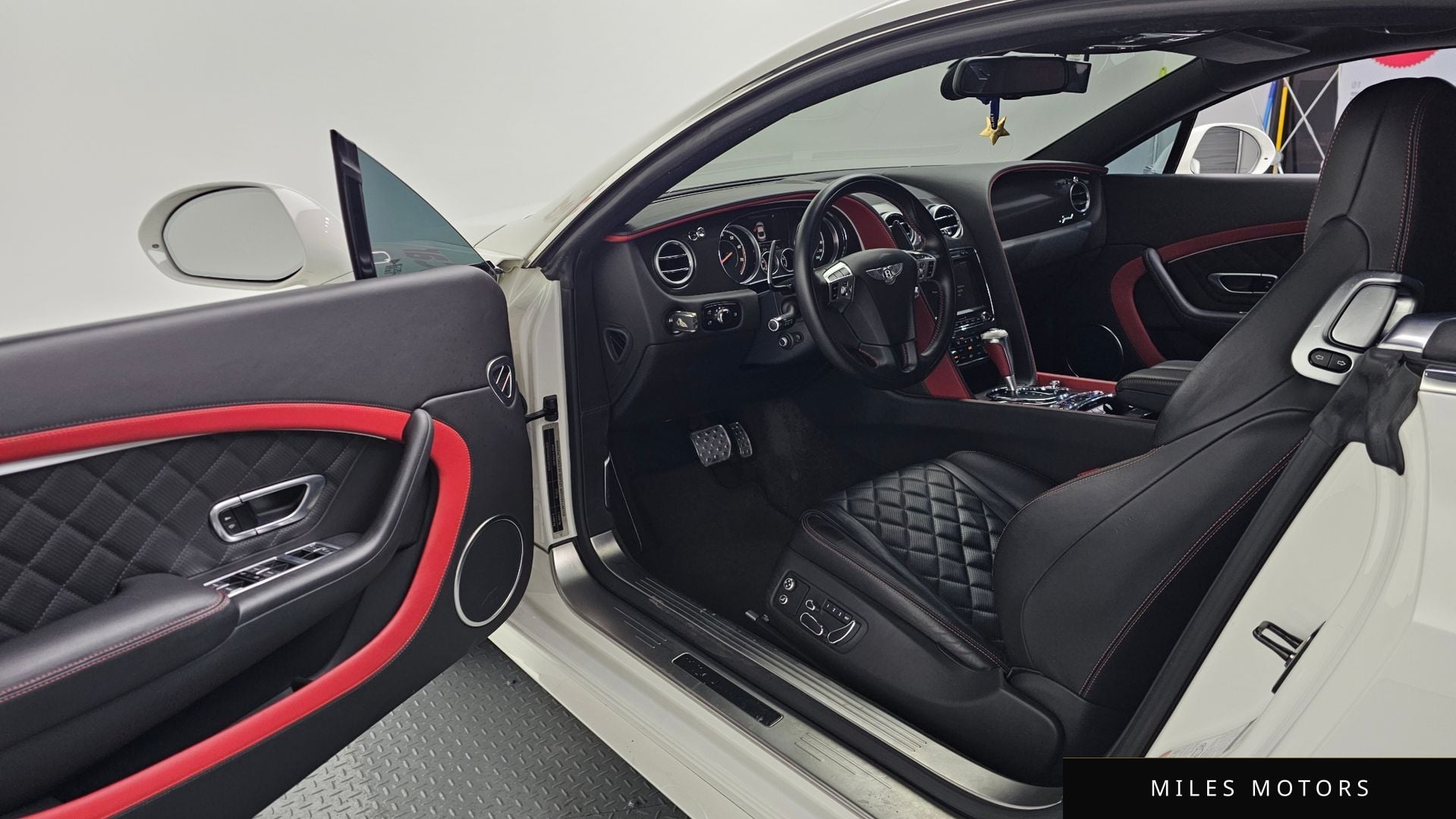 Bentley 컨티넨탈 GT 2016 — миниатюра 10