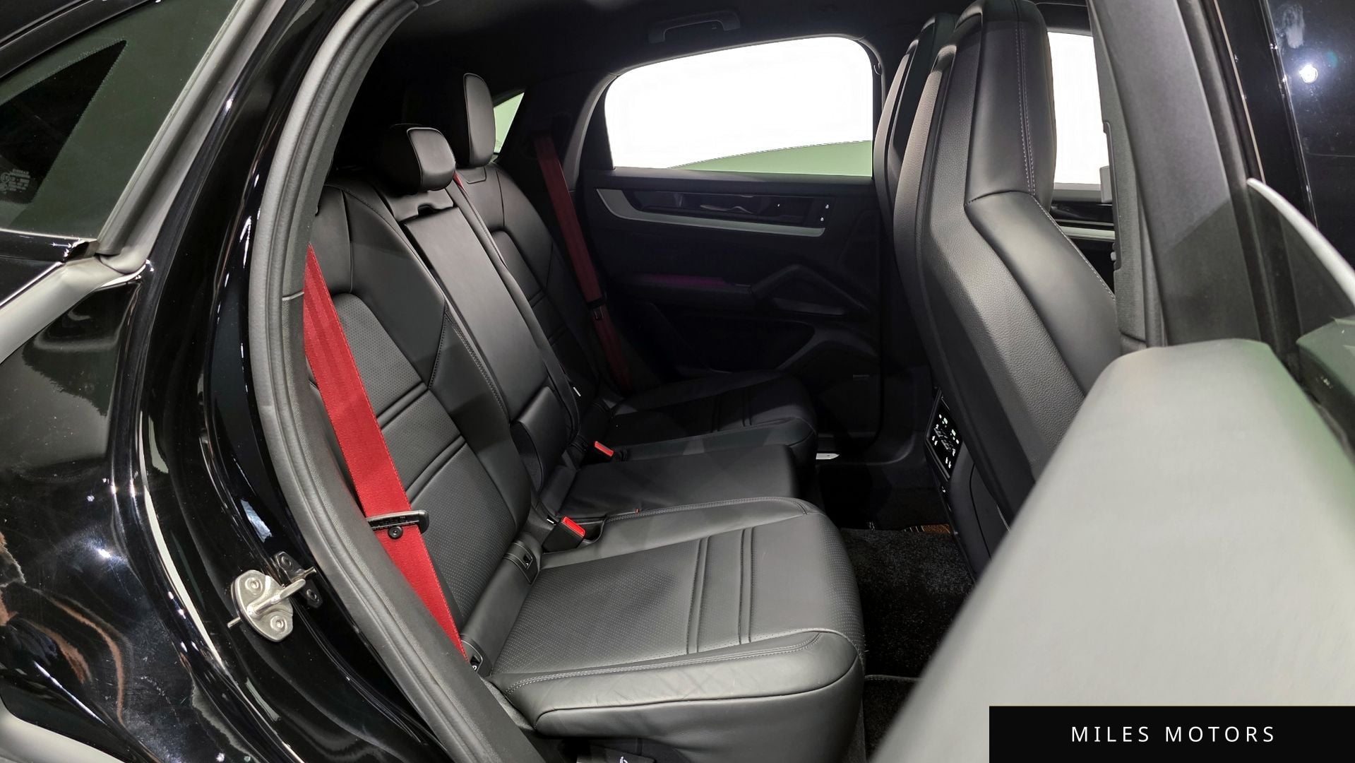 Porsche 카이엔 (PO536) 2024 — миниатюра 12