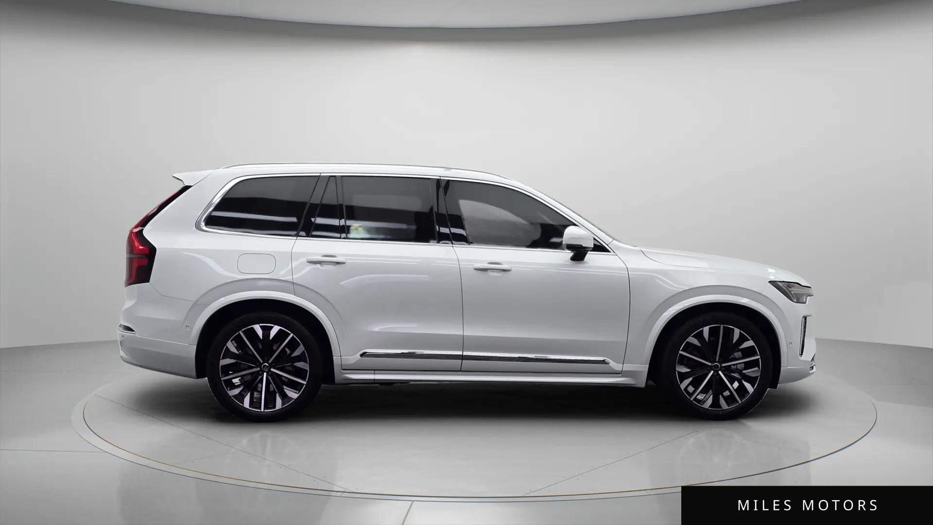 Volvo XC90 2026 — миниатюра 3
