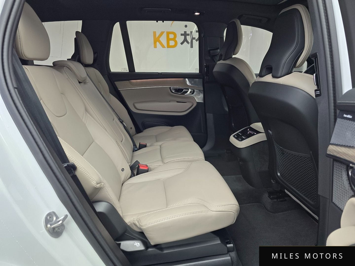 Volvo XC90 2026 — миниатюра 11