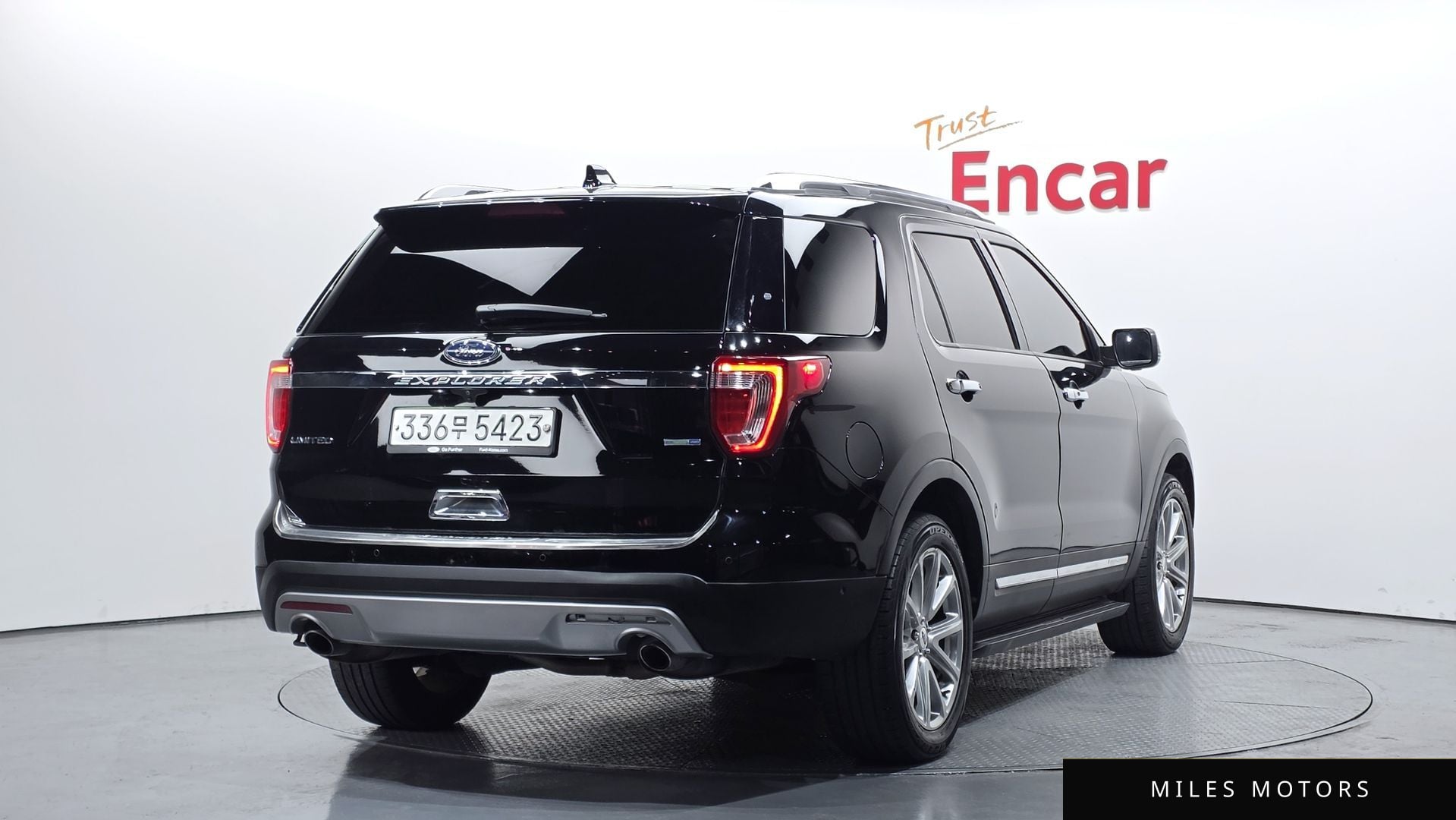 Ford Explorer 2017 — миниатюра 2