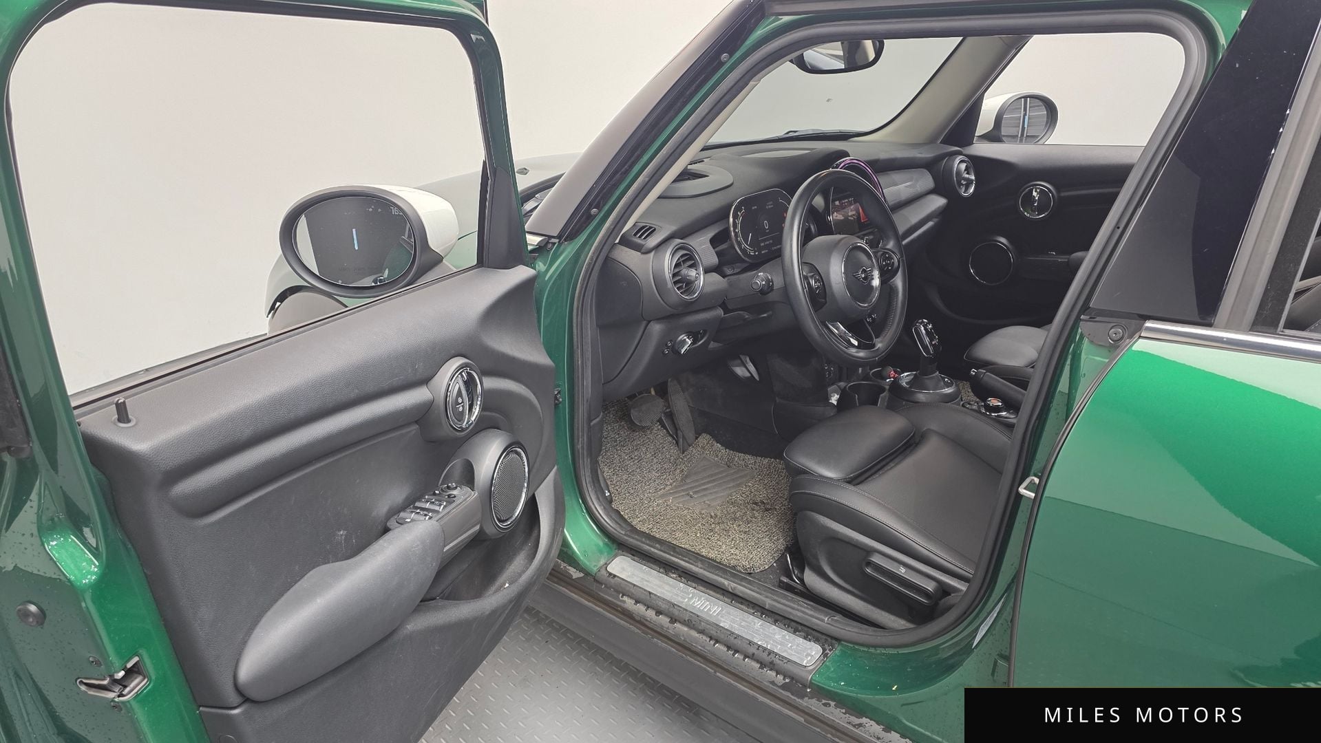 MINI 쿠퍼 2021 — миниатюра 11