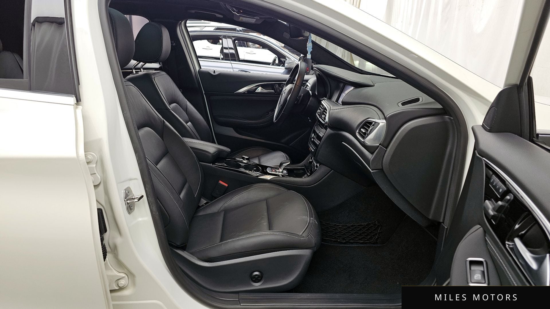 Infiniti Q30 2019 — миниатюра 11