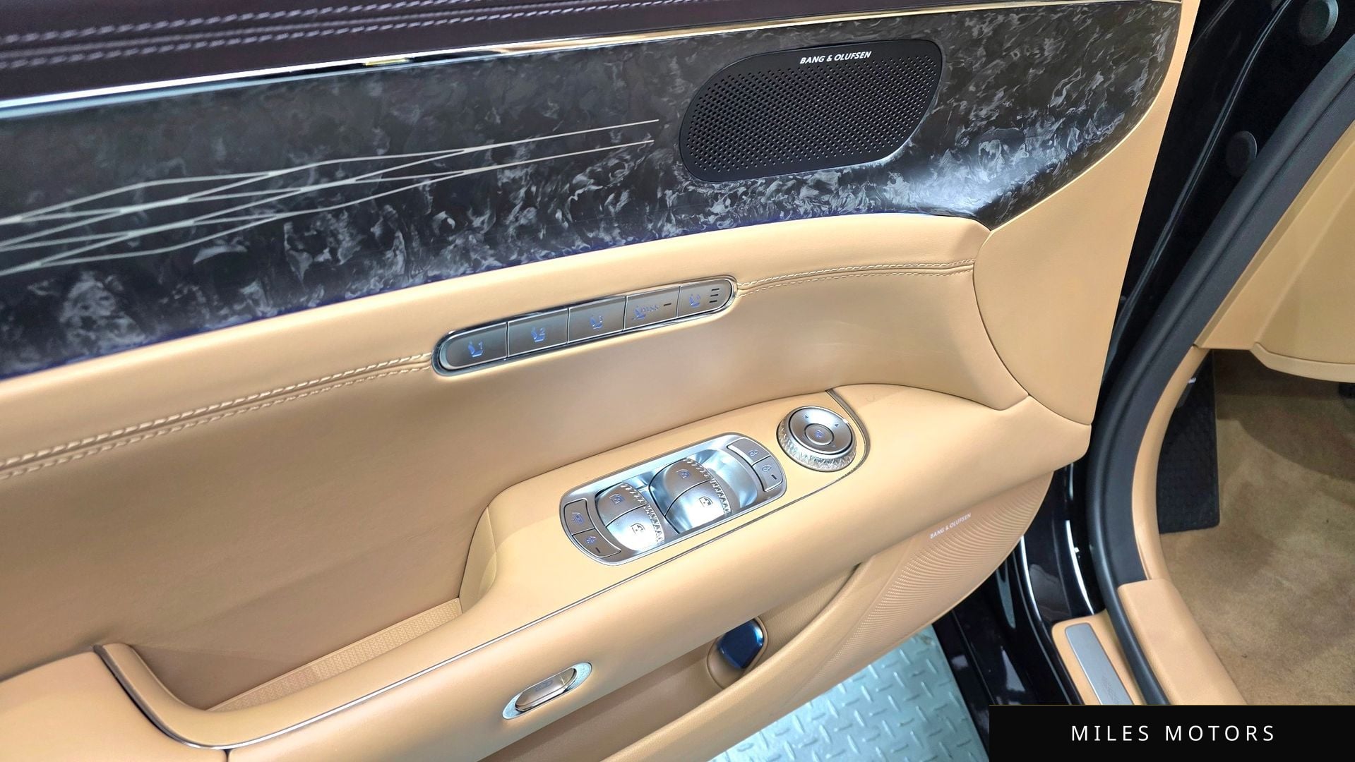 Genesis G90 (RS4) 2023 — миниатюра 11