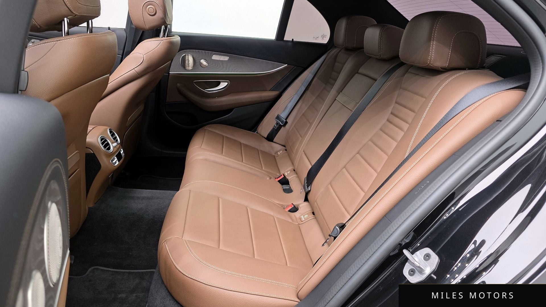 Mercedes-Benz E-Class W213 2023 — миниатюра 12