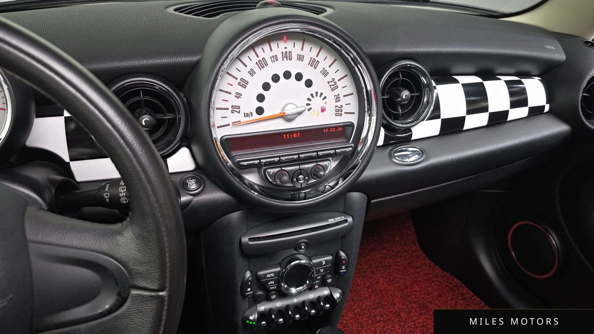 MINI Cooper 2011 — миниатюра 14