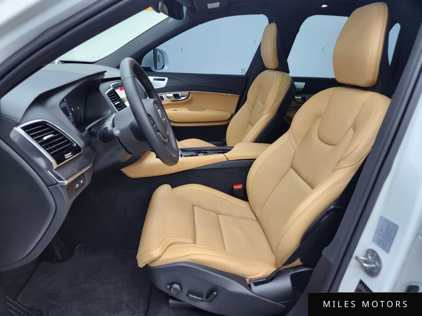 Volvo XC90 2024 — миниатюра 10