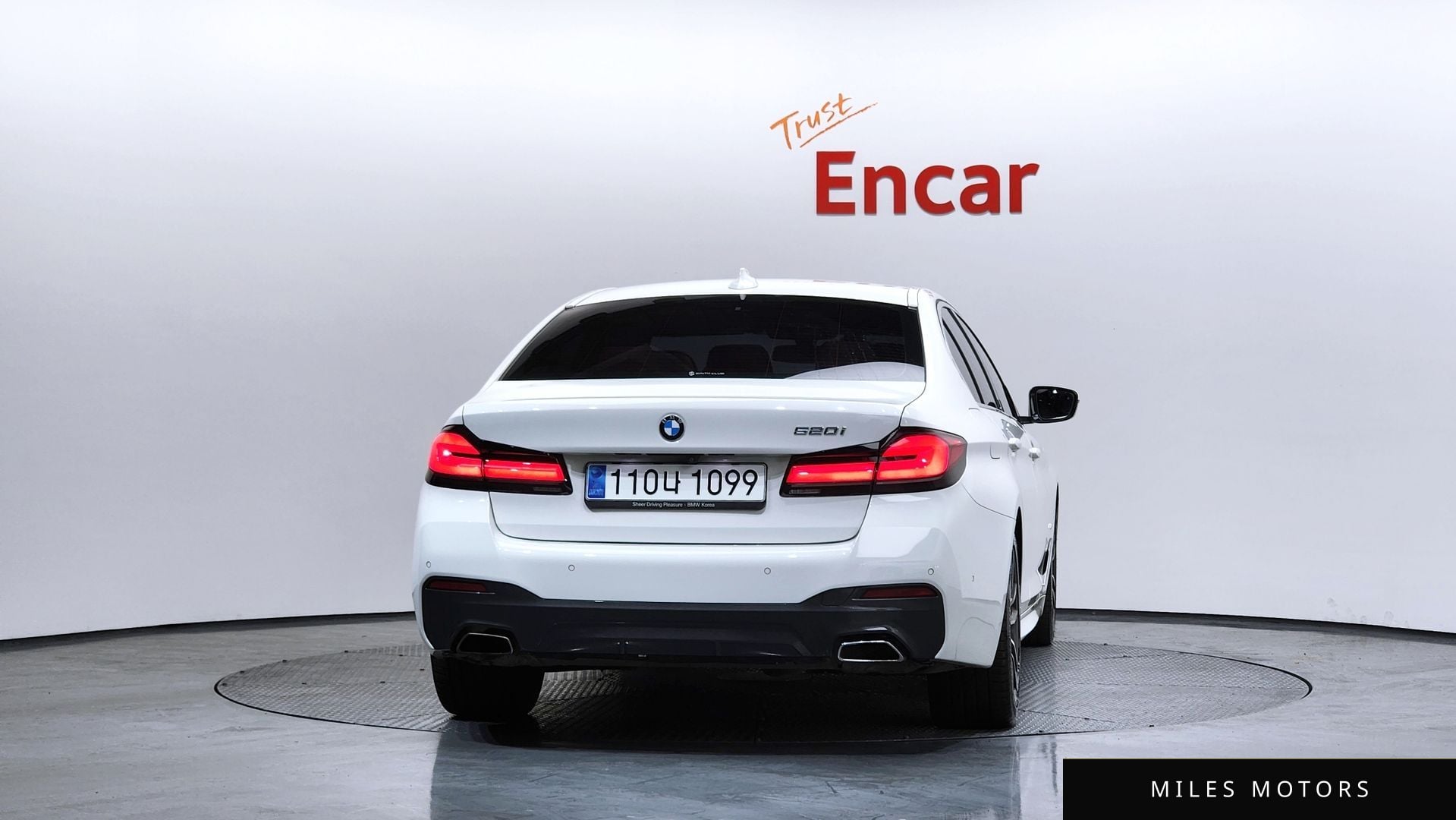 BMW 5 Series (G30) 2022 — миниатюра 4
