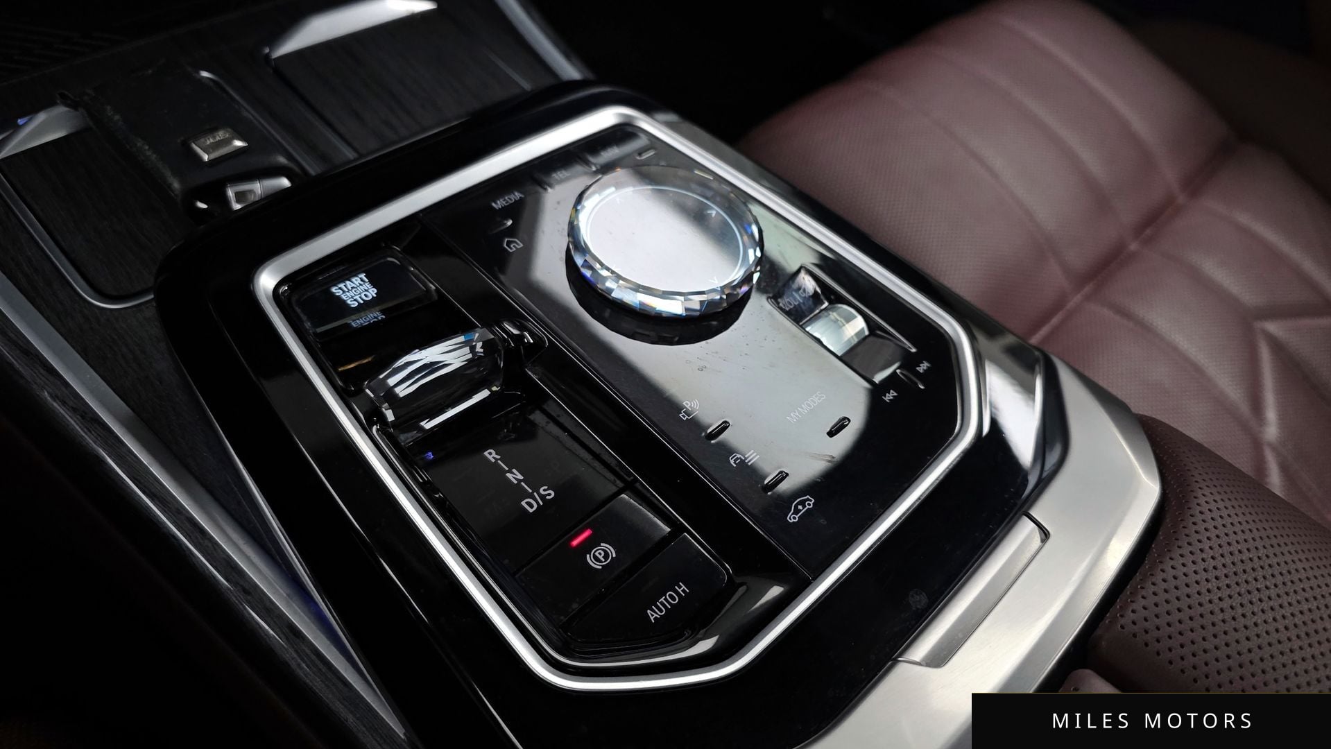 BMW 7시리즈 (G70) 2024 — миниатюра 9
