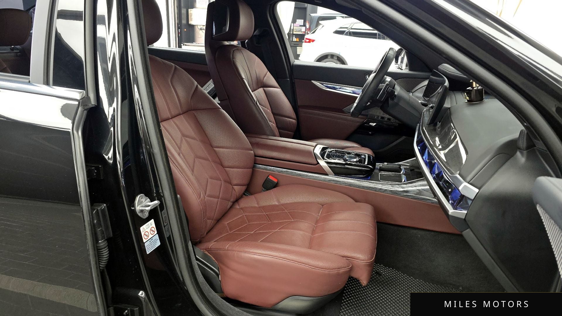 BMW 7시리즈 (G70) 2024 — миниатюра 11