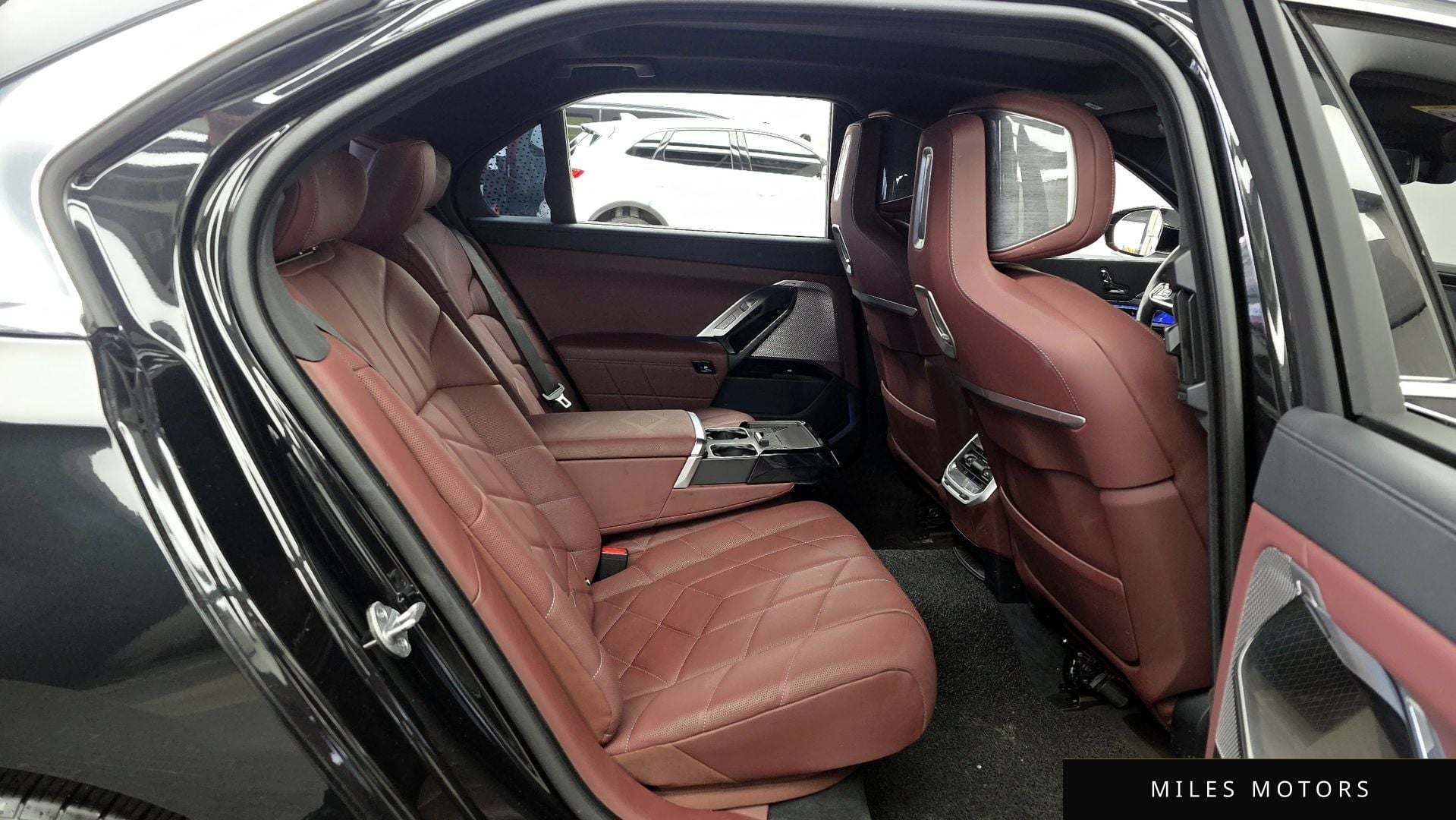 BMW 7시리즈 (G70) 2024 — миниатюра 12