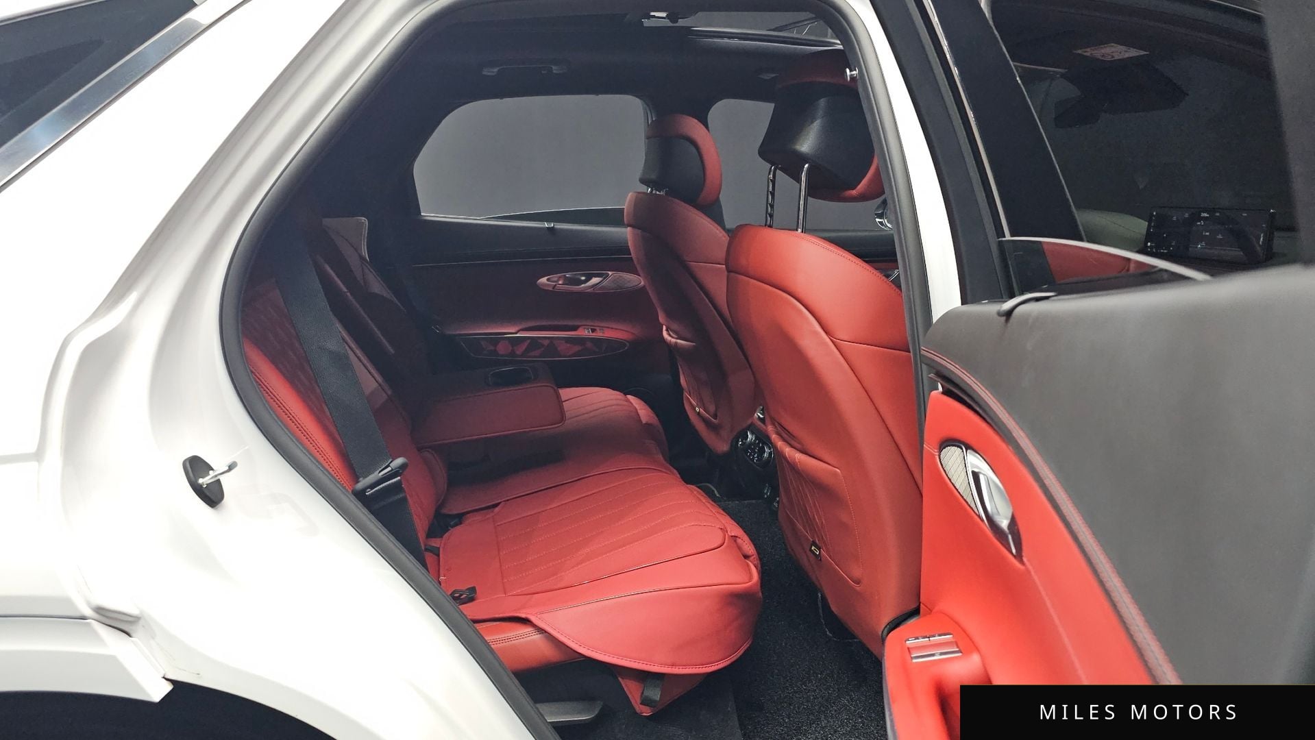 Genesis GV70 2021 — миниатюра 12