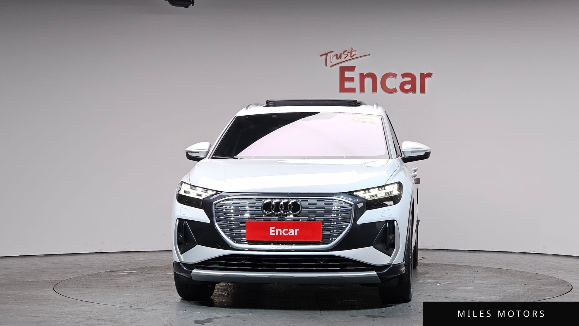 Audi Q4 e-tron 2023 — миниатюра 2
