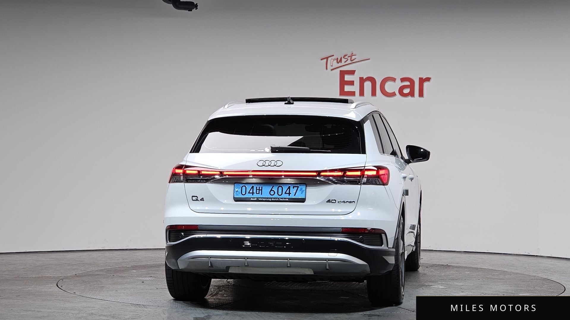 Audi Q4 e-tron 2023 — миниатюра 3