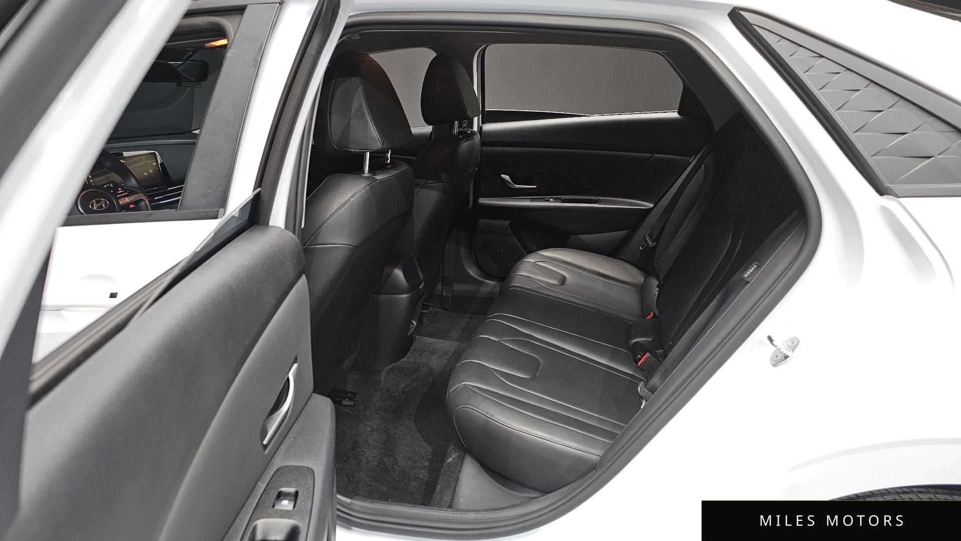 Hyundai AVANTE 2024 — миниатюра 11