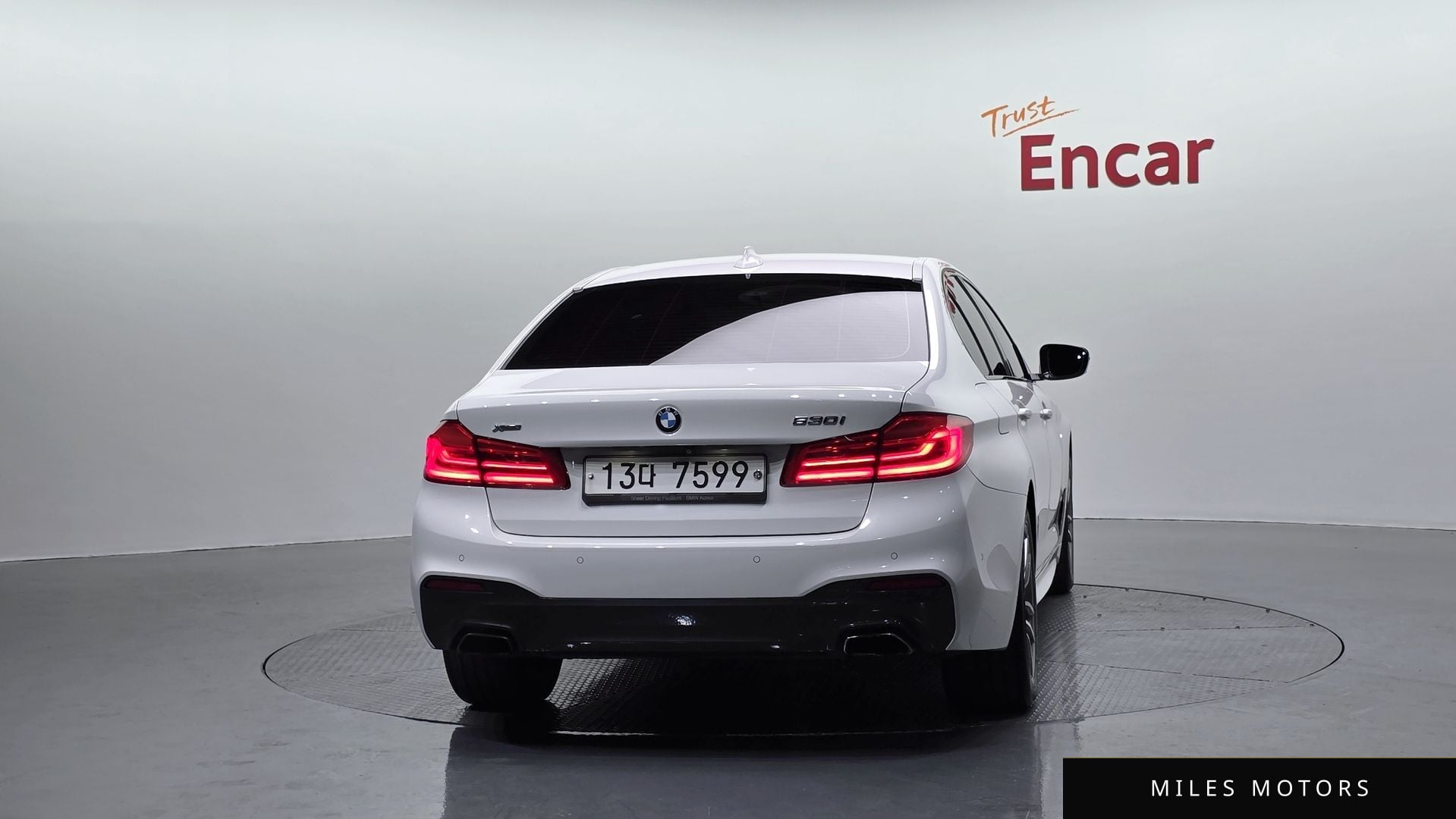 BMW 5 Series (G30) 2017 — миниатюра 4