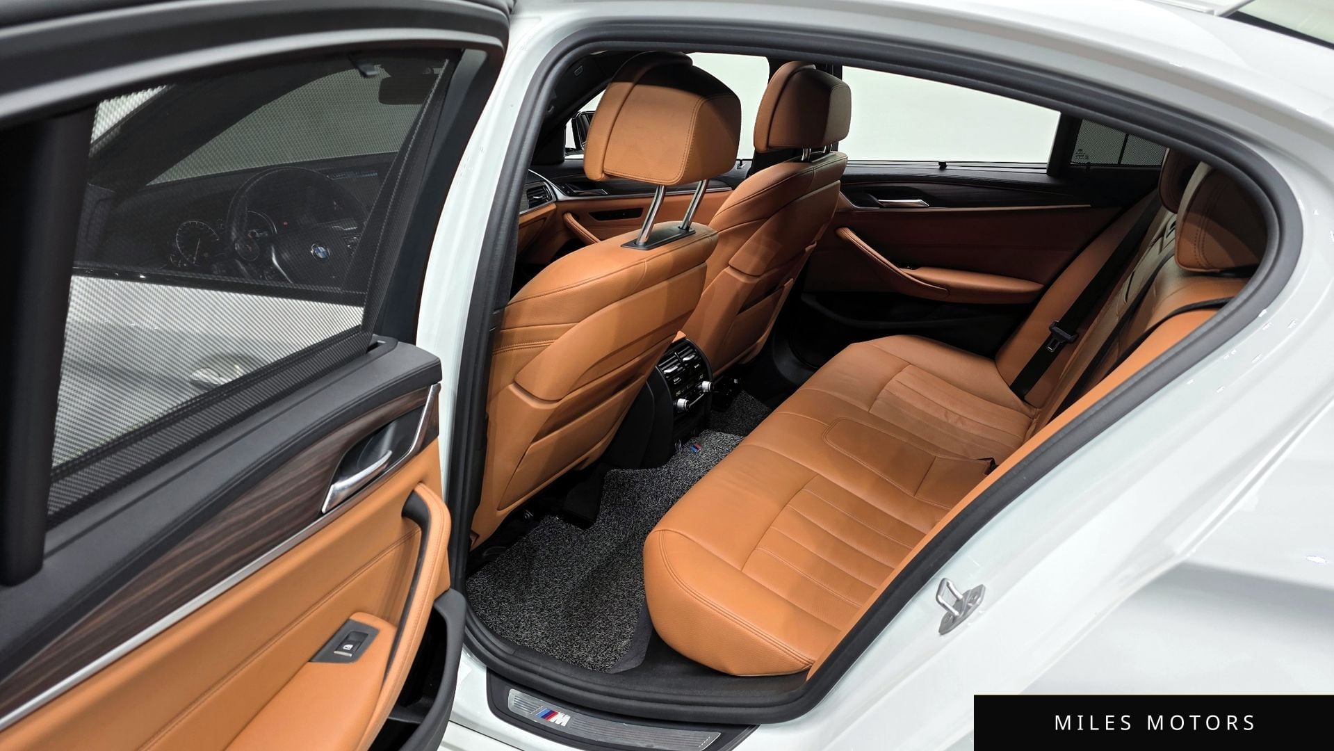 BMW 5 Series (G30) 2017 — миниатюра 12