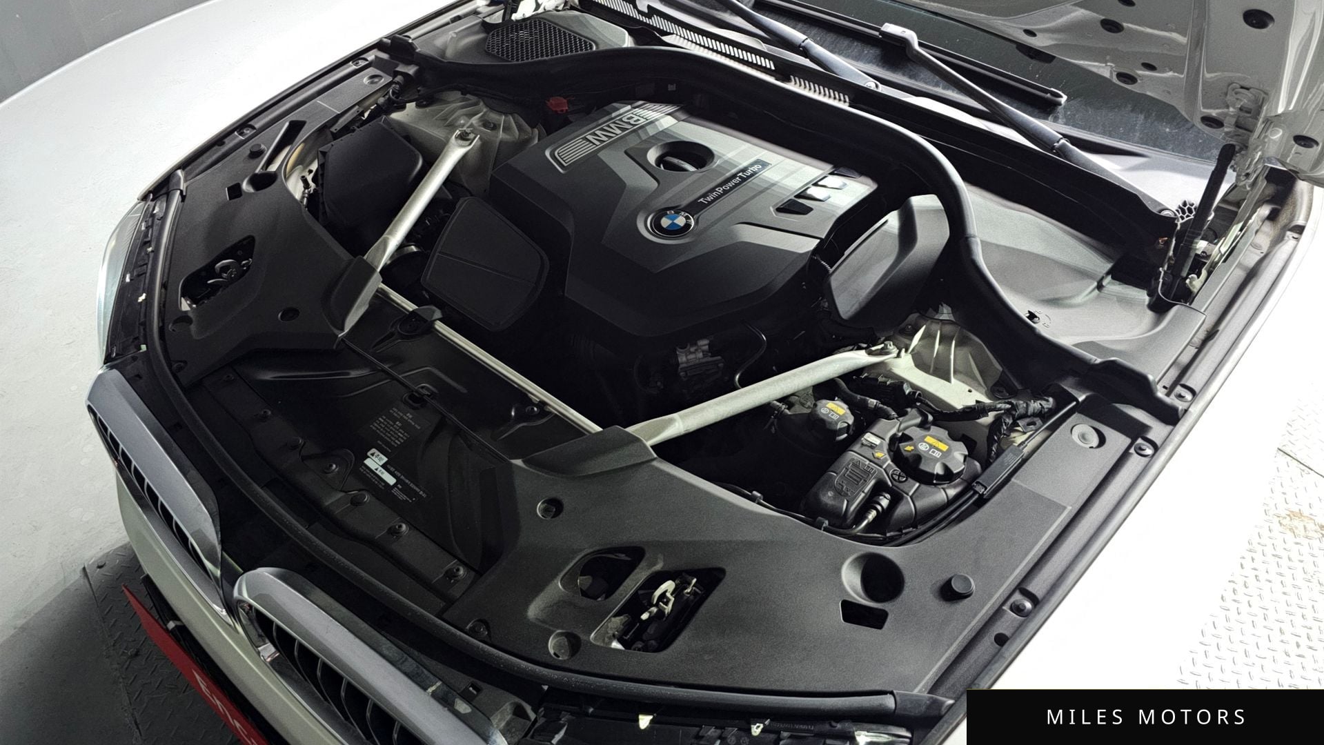 BMW 5 Series (G30) 2019 — миниатюра 6