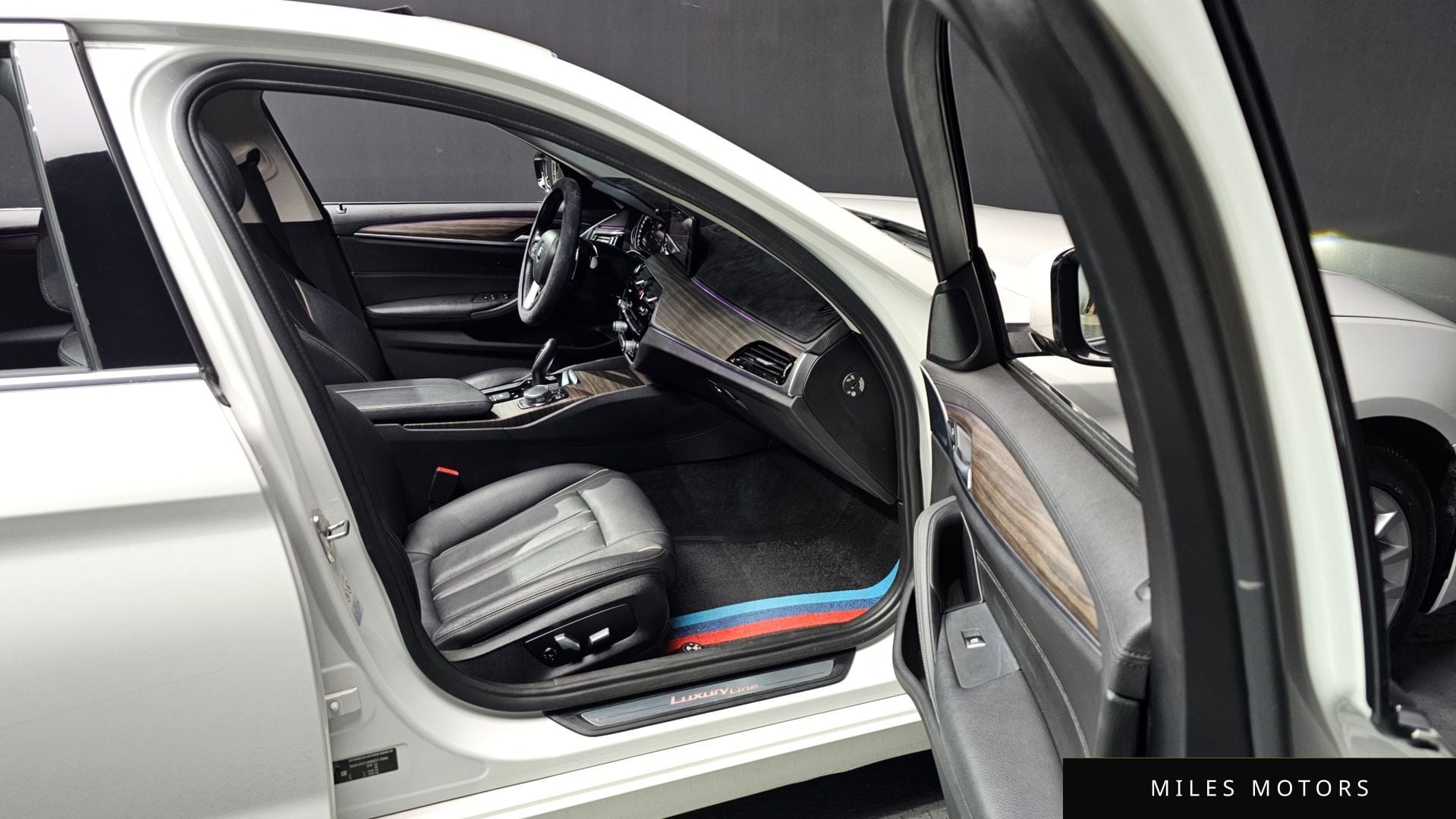BMW 5 Series (G30) 2019 — миниатюра 11