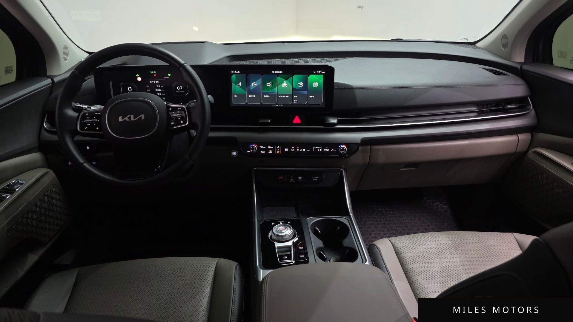 Kia Canival 2025 — миниатюра 6