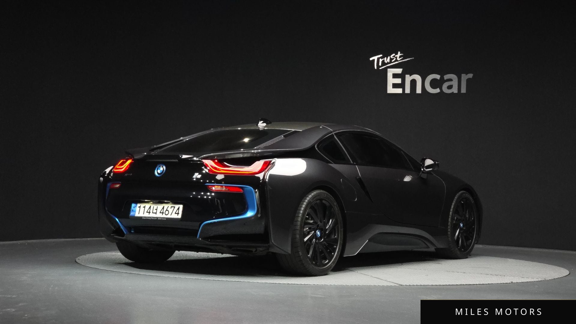 BMW i8 2015 — миниатюра 2