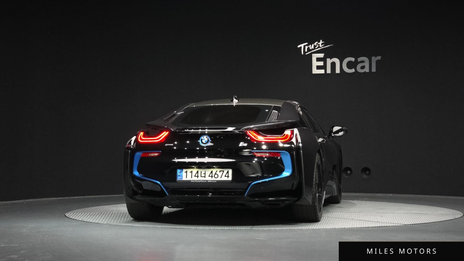 BMW i8 2015 — миниатюра 4