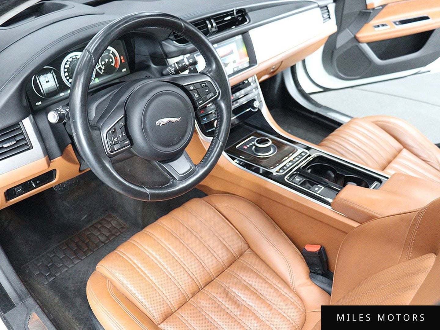 Jaguar XF (X260) 2017 — миниатюра 19