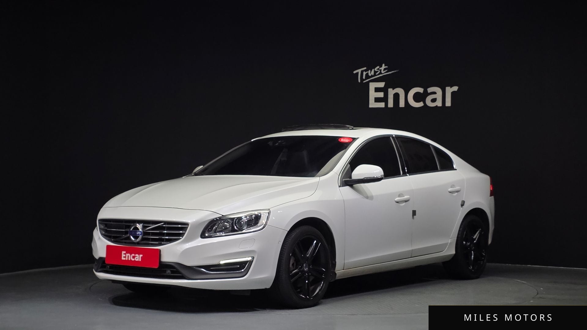 Volvo S60 2018 — фото 1 из 12