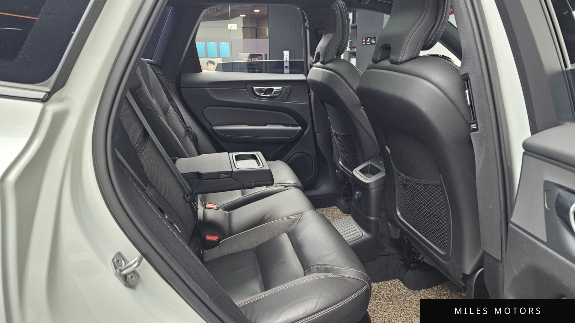 Volvo XC60 2021 — миниатюра 12