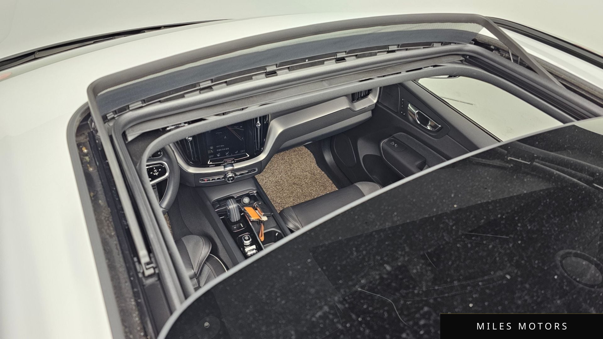 Volvo XC60 2021 — миниатюра 19