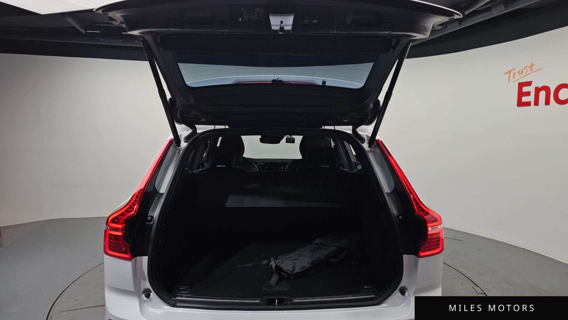 Volvo XC60 2021 — миниатюра 20