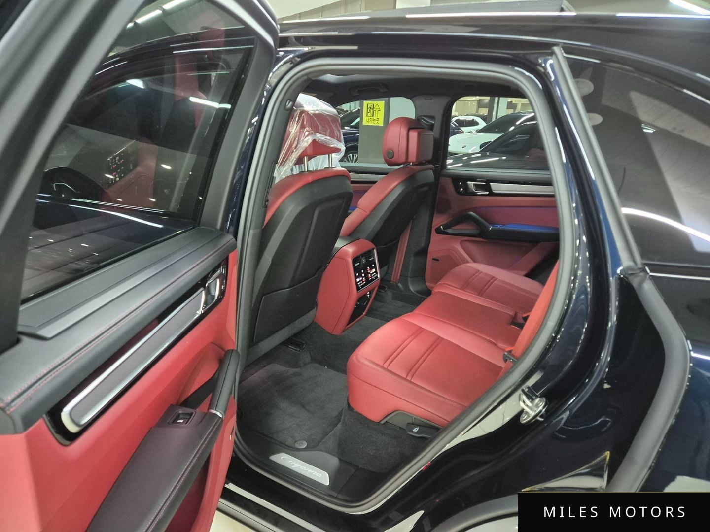 Porsche Cayenne 2023 — миниатюра 8