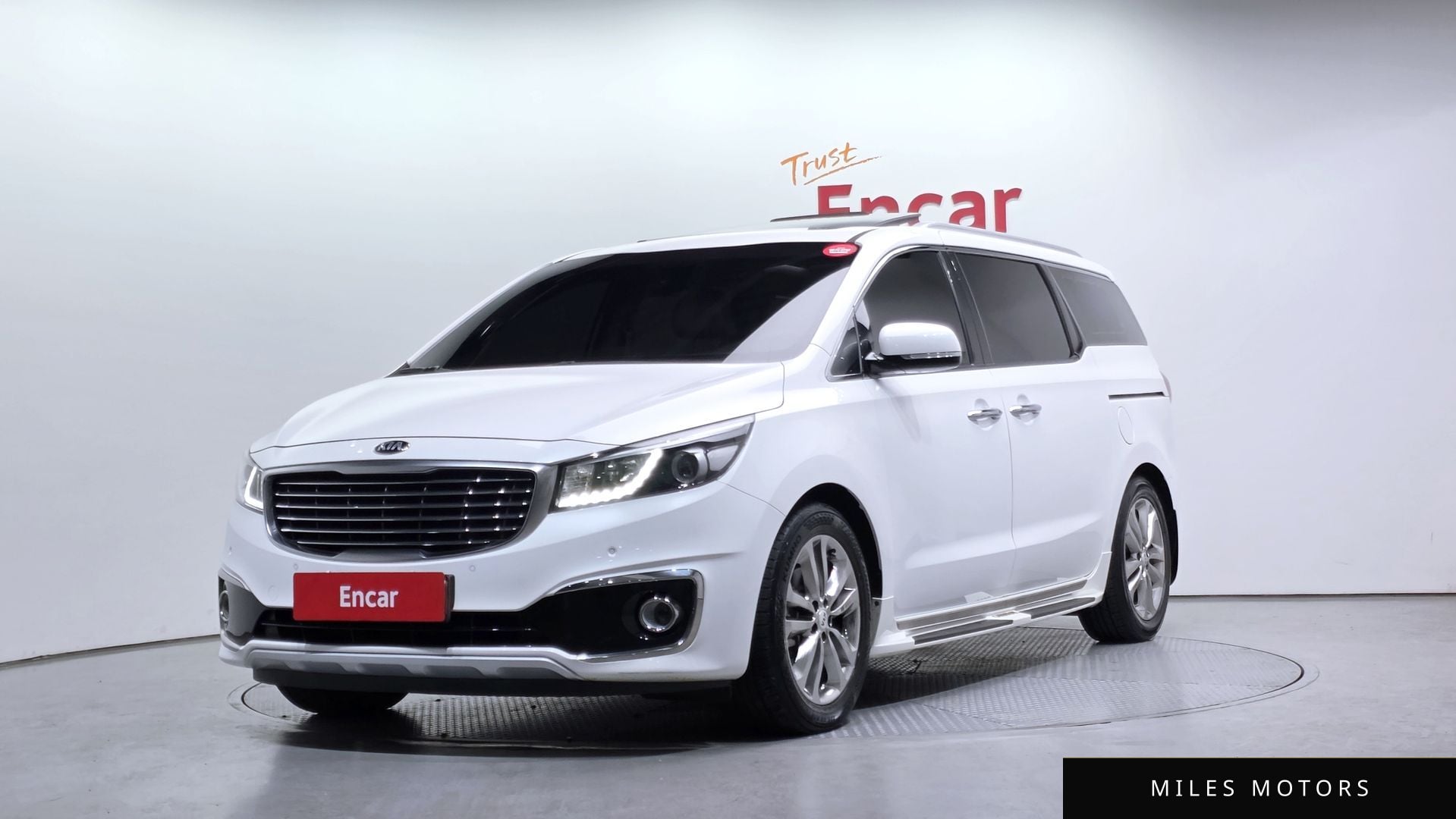 Kia Canival 2018 — фото 1 из 12