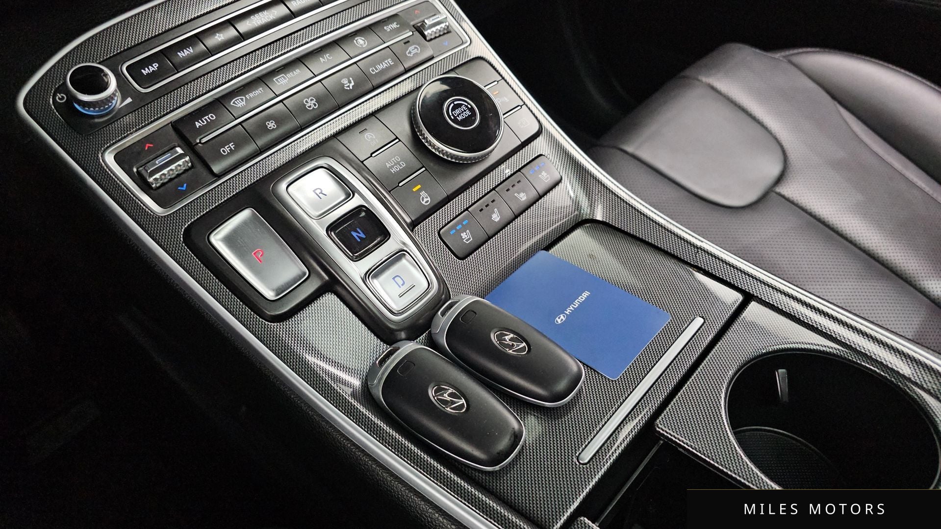 Hyundai Santafe 2023 — миниатюра 9
