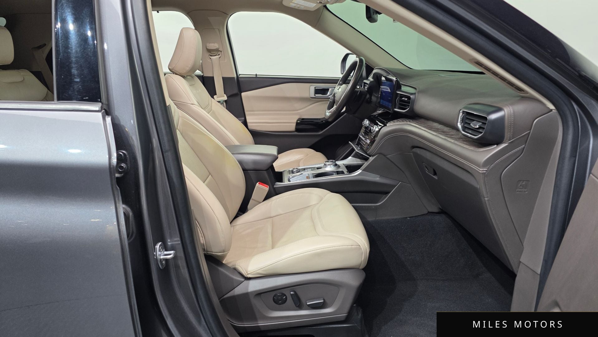 Ford Explorer 2021 — миниатюра 11