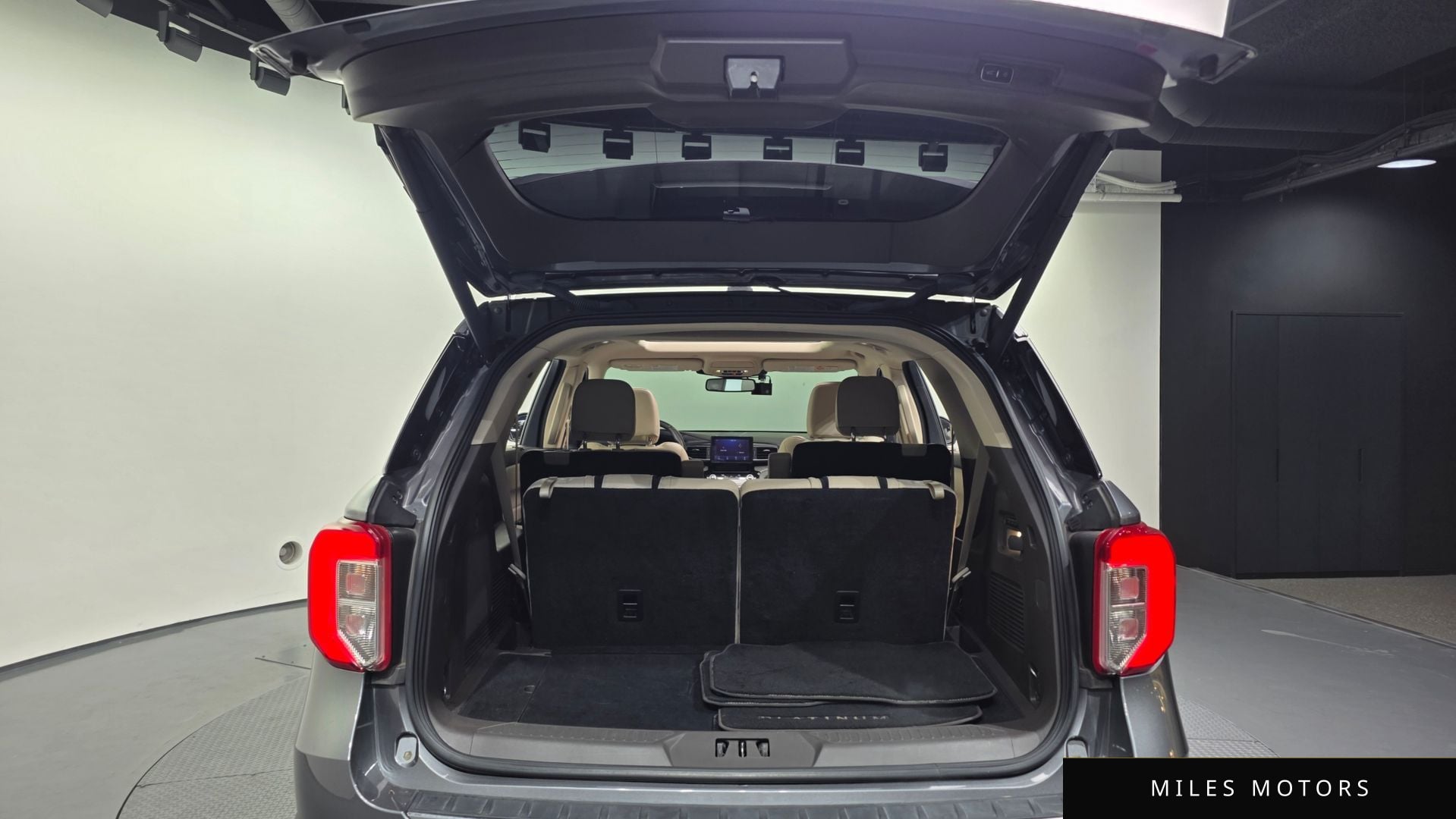 Ford Explorer 2021 — миниатюра 20