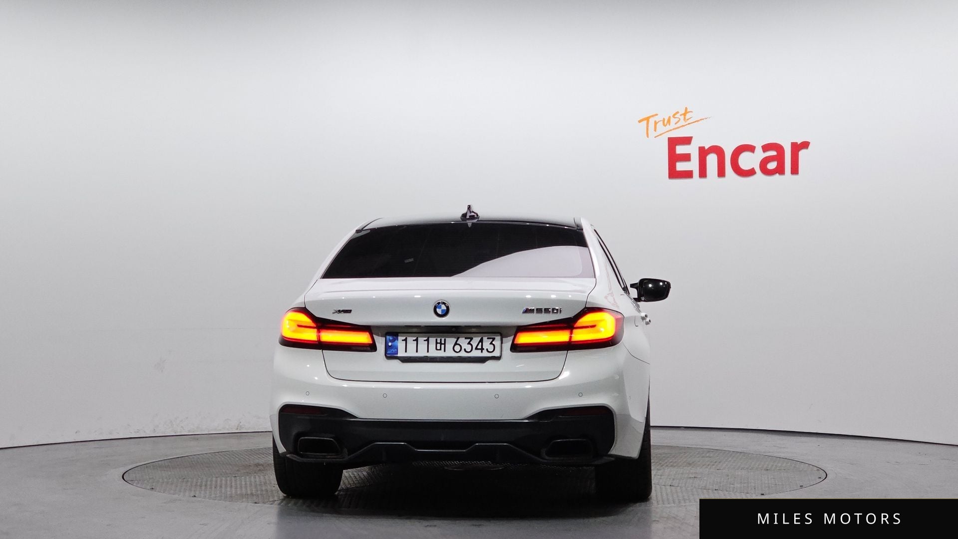 BMW 5 Series (G30) 2018 — миниатюра 4