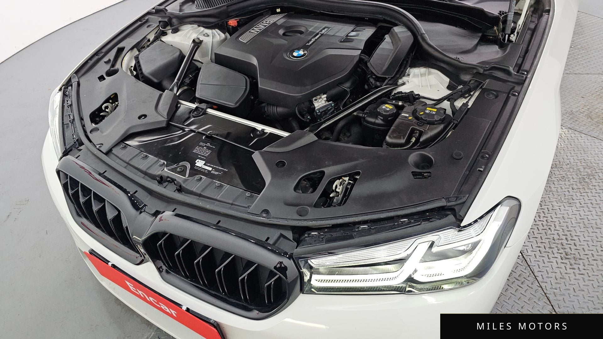 BMW 5 Series (G30) 2018 — миниатюра 6