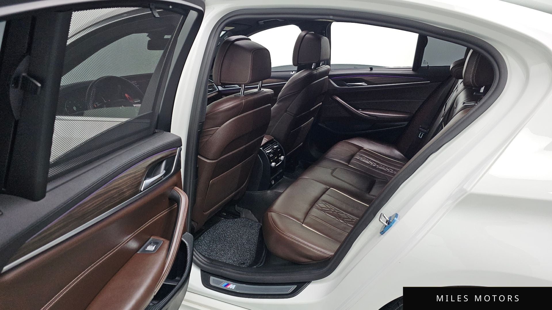 BMW 5 Series (G30) 2018 — миниатюра 12