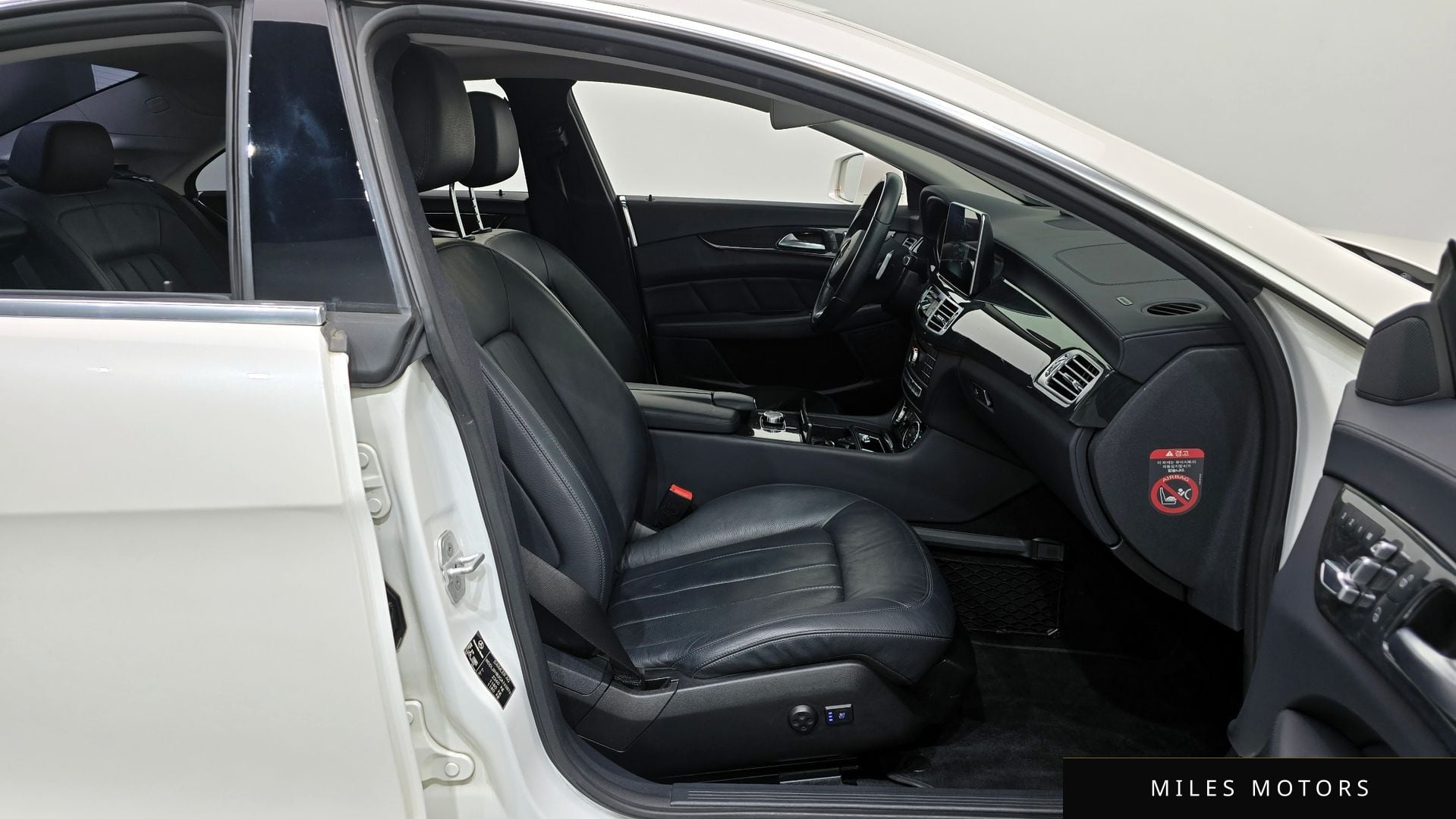 Mercedes-Benz CLS-Class W218 2016 — миниатюра 11