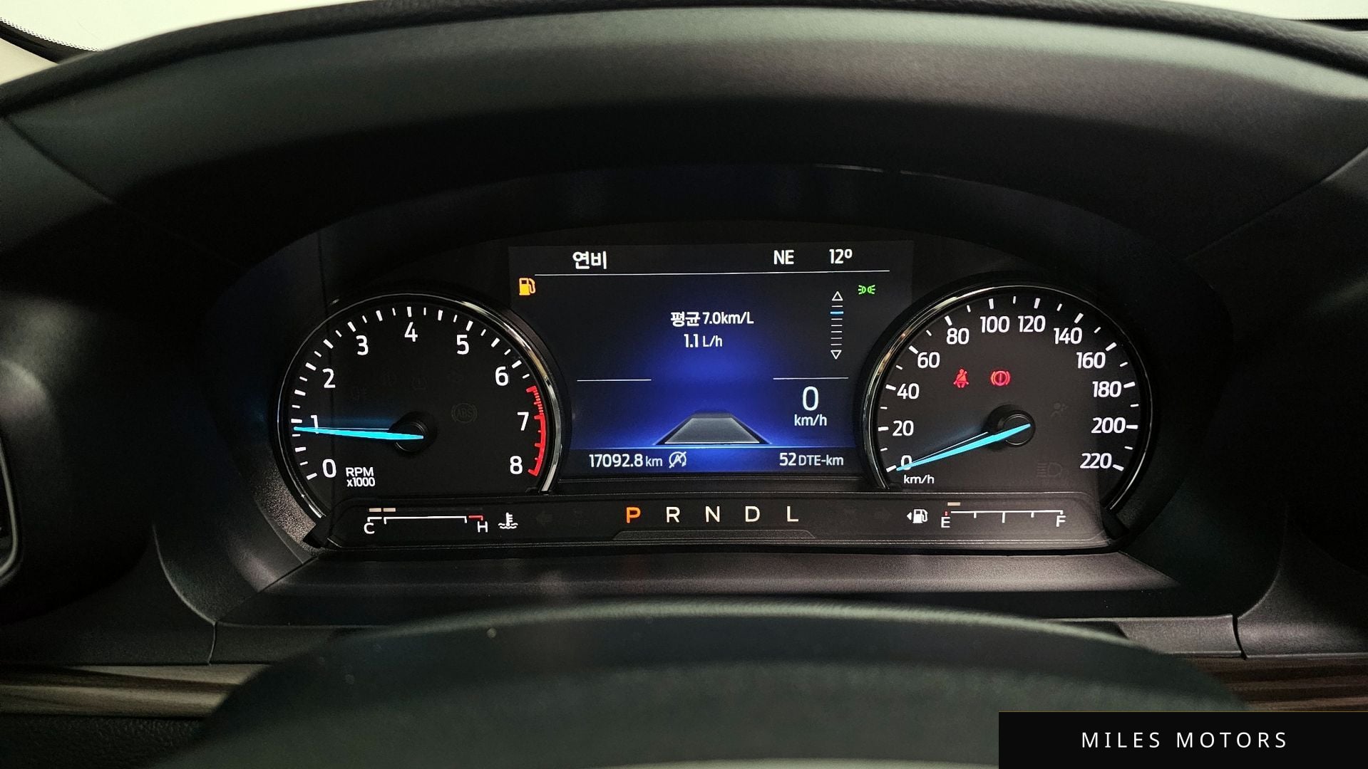 Ford Explorer 2022 — миниатюра 8
