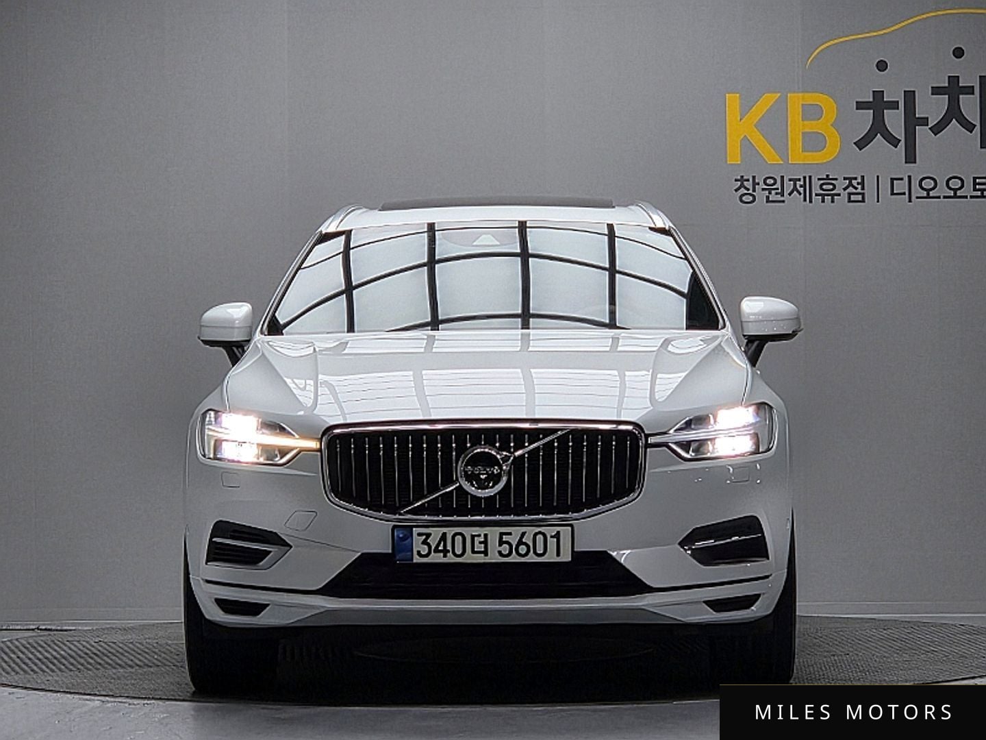 Volvo XC60 2021 — миниатюра 3