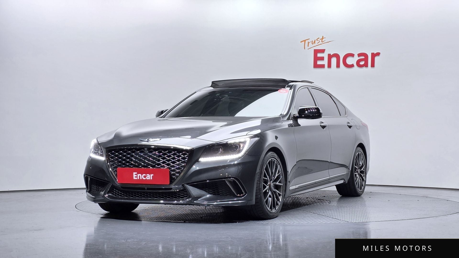 Genesis G80 2018 — фото 1 из 12