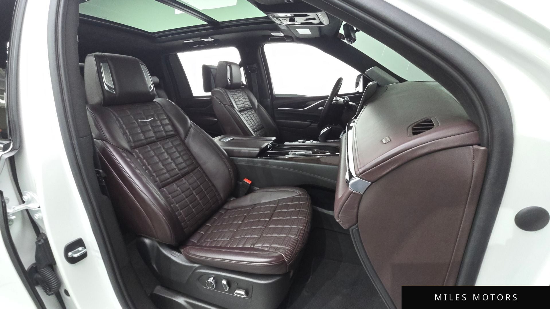 Cadillac 에스컬레이드 2021 — миниатюра 11