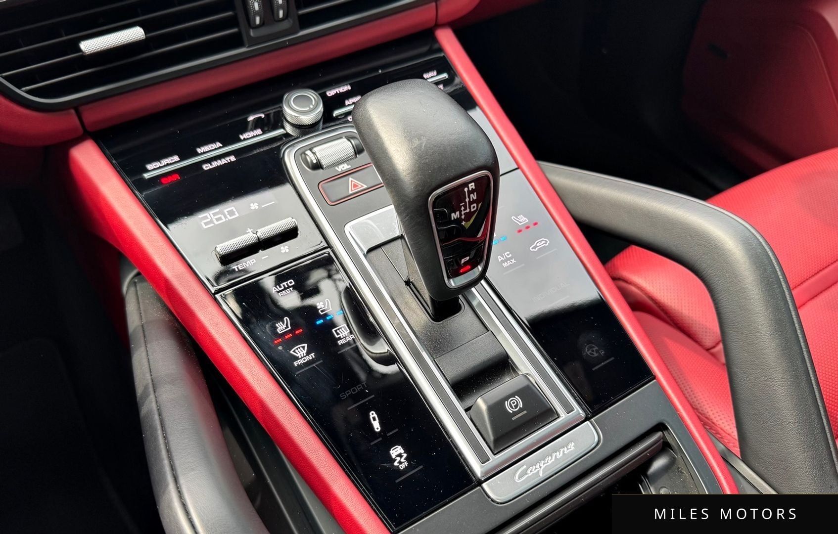 Porsche Cayenne 2021 — миниатюра 11