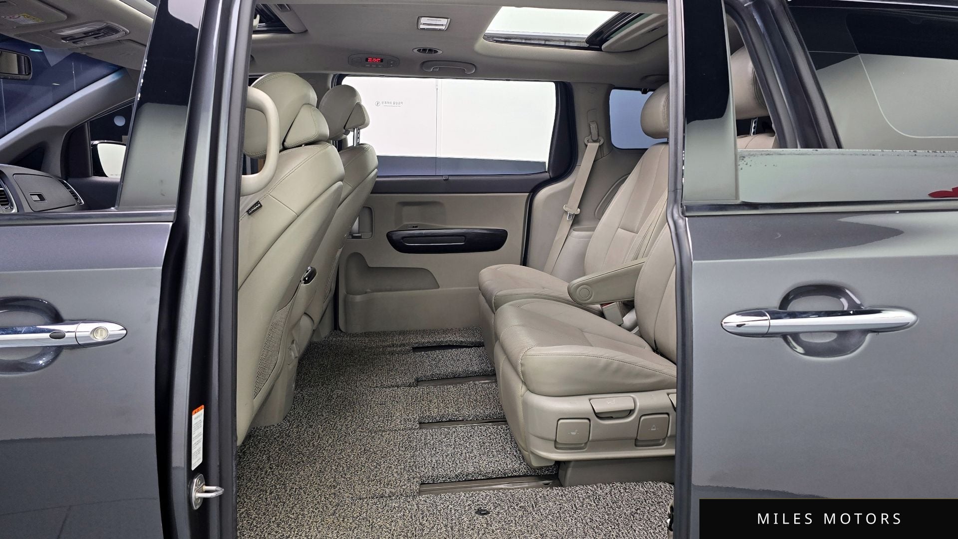 Kia Canival 2016 — миниатюра 12