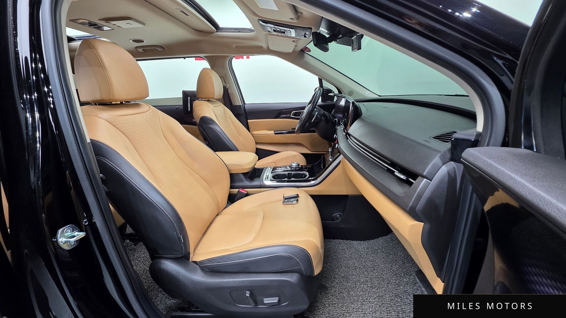 Kia Carnival 2021 — миниатюра 10
